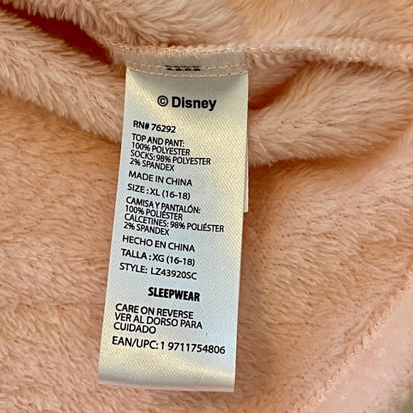 Super Soft Fleece and Fuzzy Disney Minnie Mouse Top - Picture 5 of 9